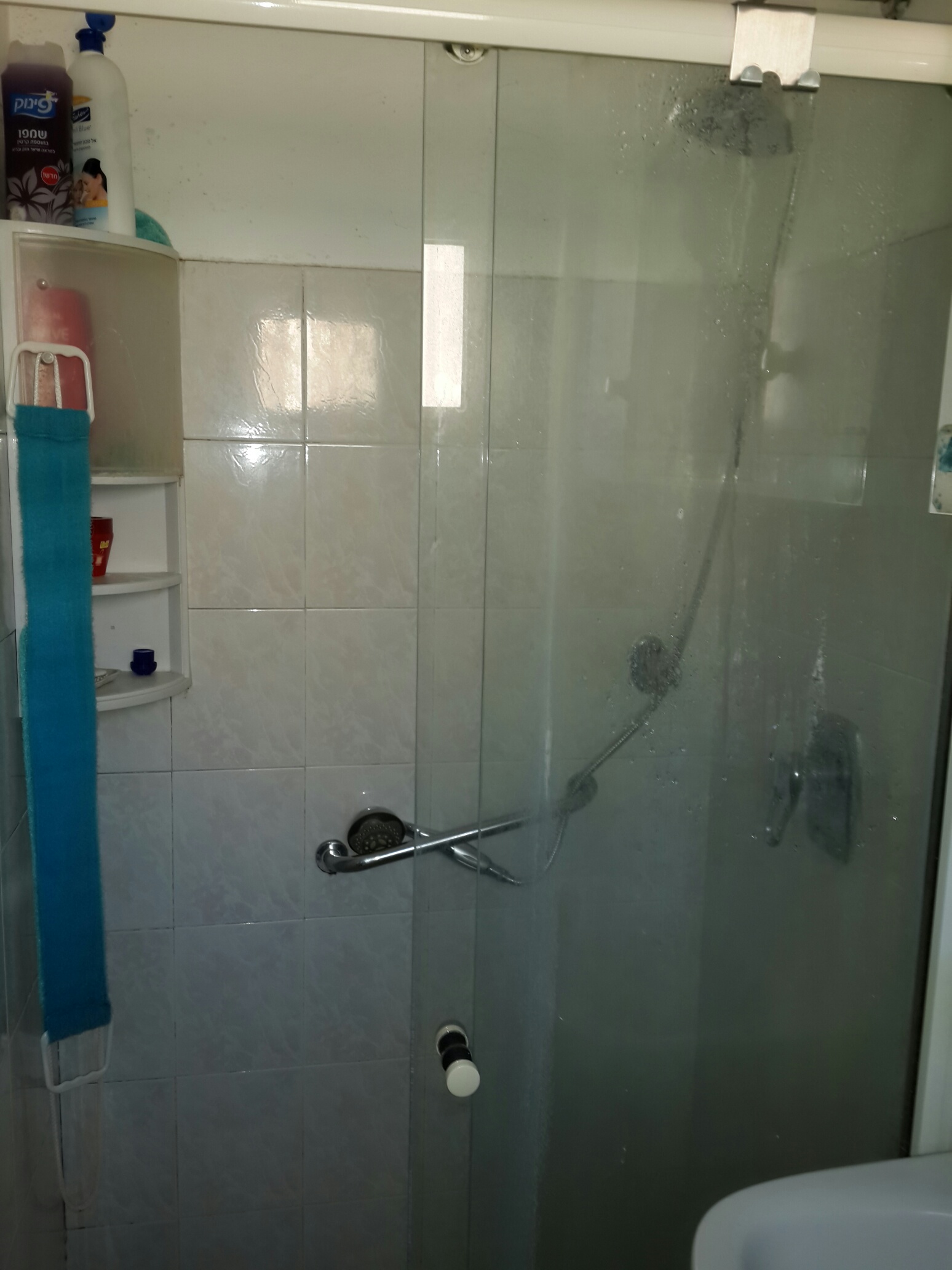 такая была кабинка душа. наш дом ремонт 2015 маленький душ в спальне