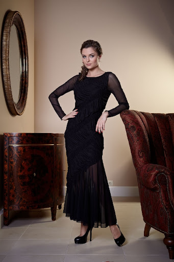 Продаю женское НОВОЕ-ЛЮБАЯ ВЕЩЬ со скидкой отдам