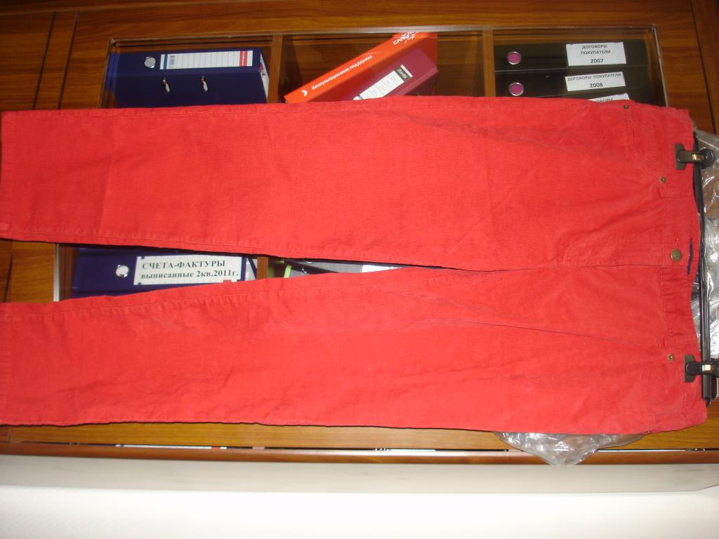 Продаю женское НОВОЕ-ЛЮБАЯ ВЕЩЬ со скидкой отдам