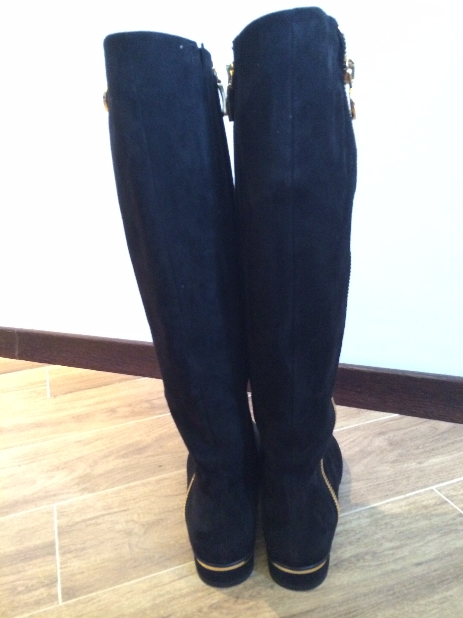 пристроено