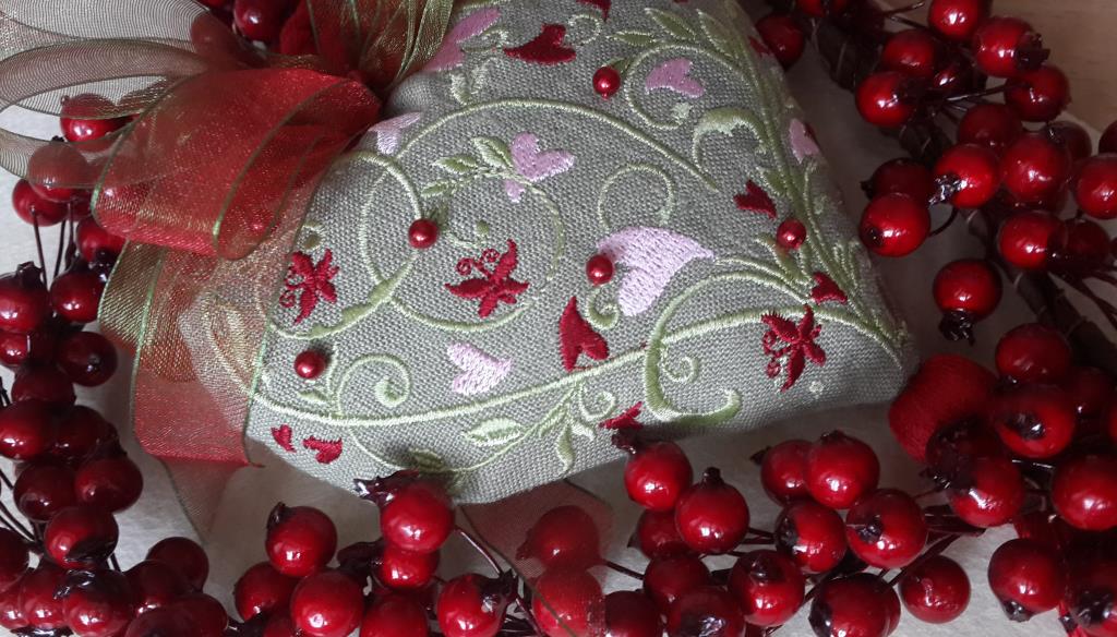 Сердечко. вышивка 2015