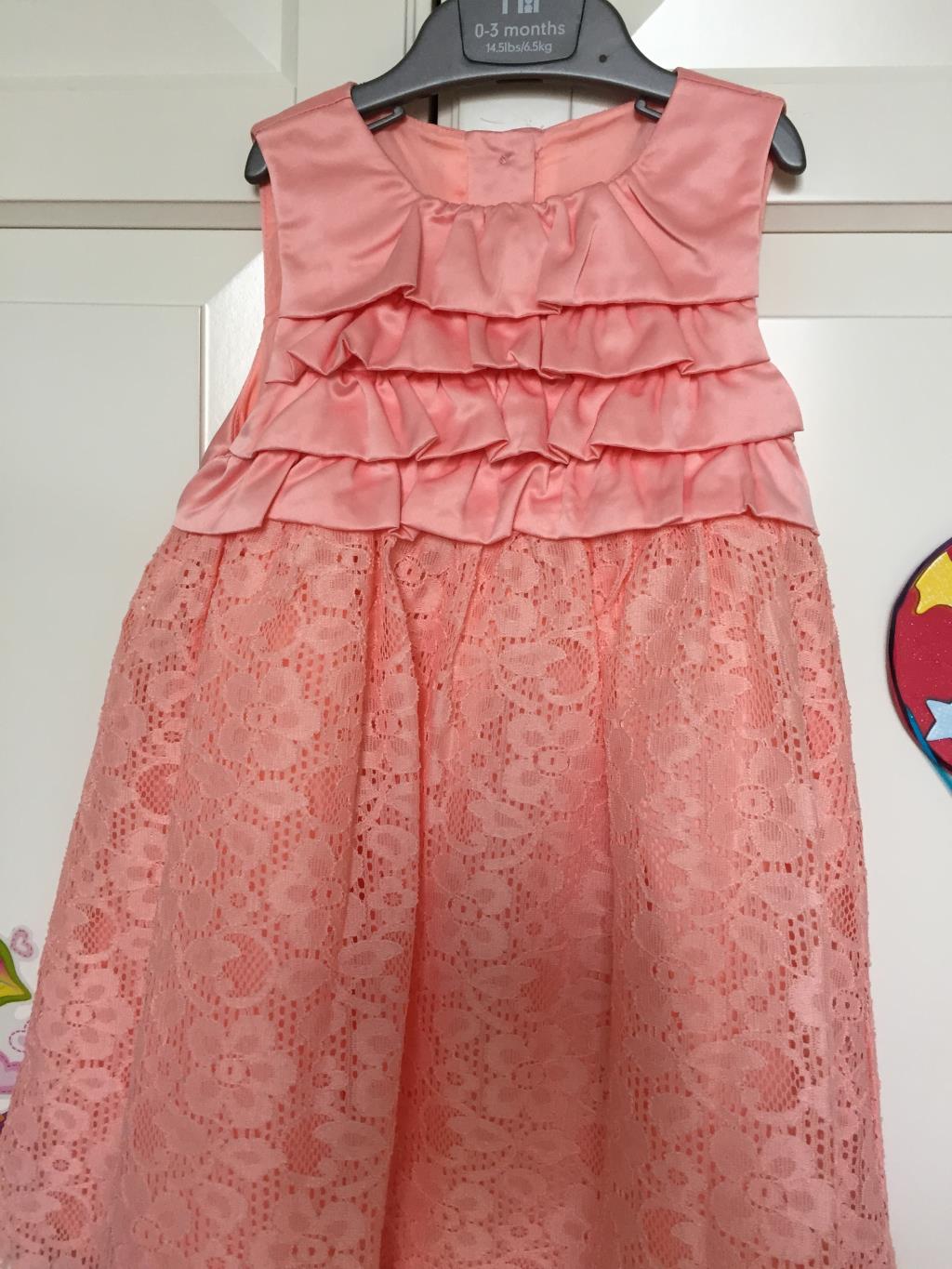 Платье нарядное 92р. 500р. Продаю детское БЕЗ этикеток или Б/У