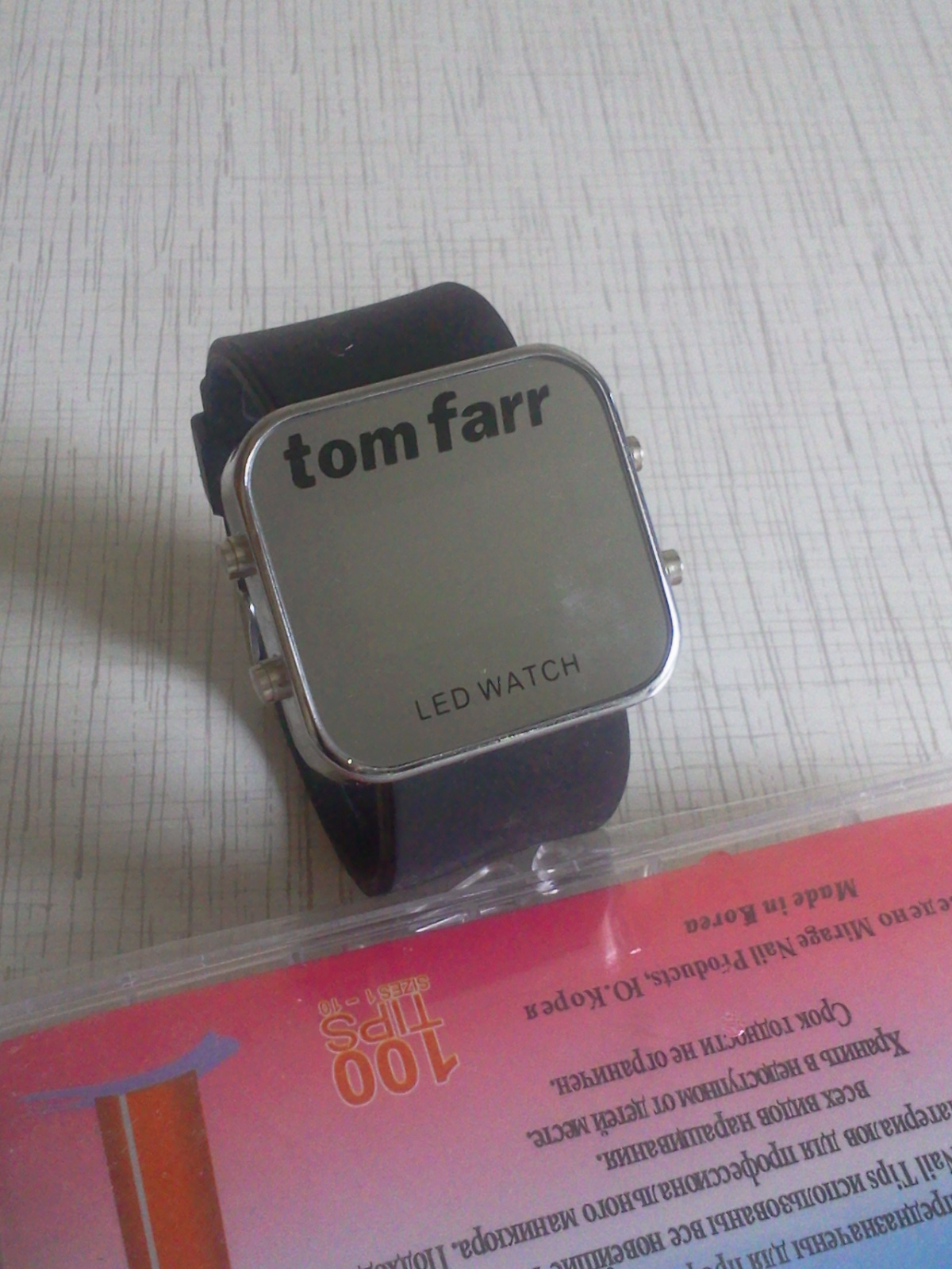 Часы том том. Часы Tom Farr led watch. Tom Farr 1056m часы. Часы Tom Farr кварц.