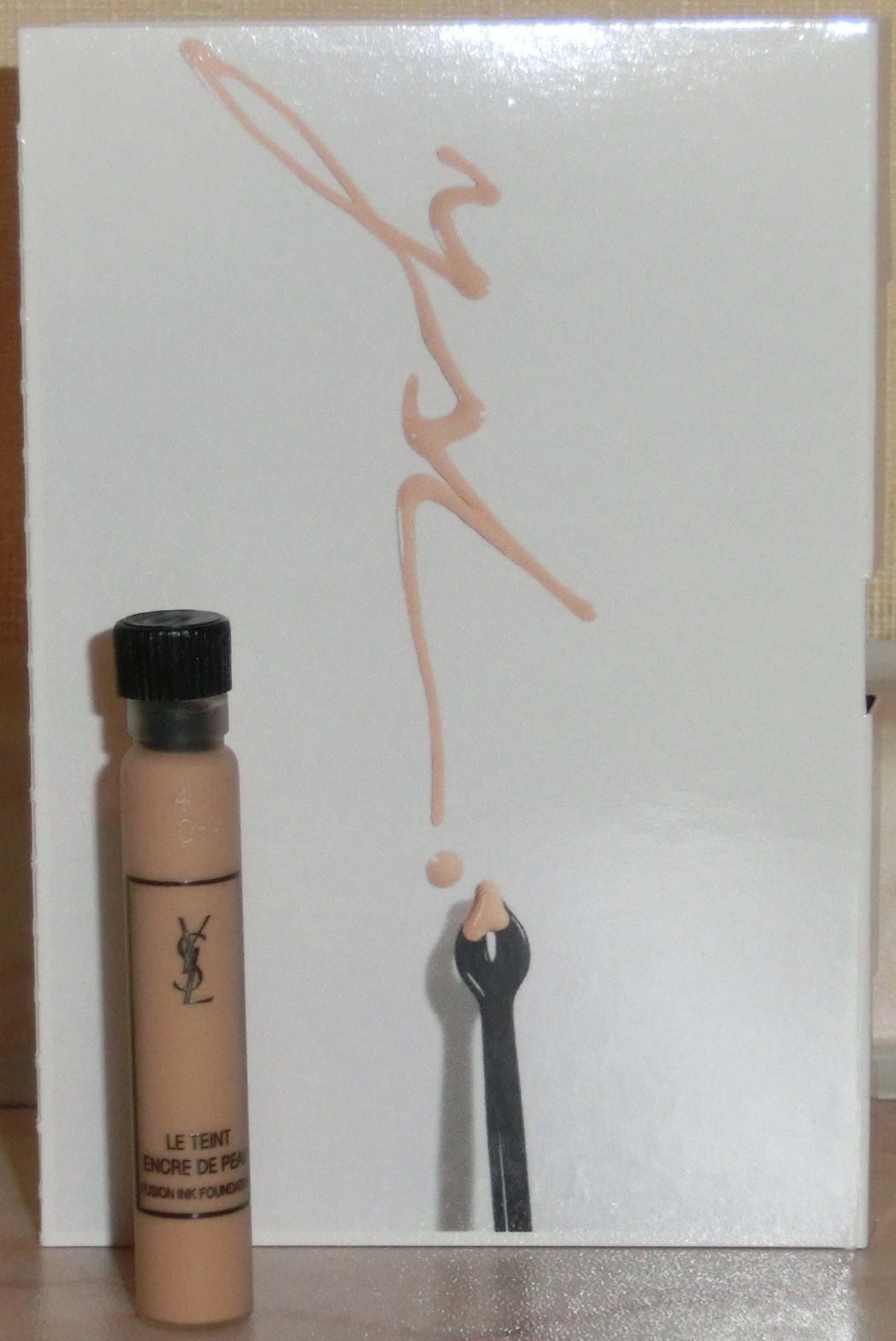 тональный крем YSL Le T eint E ncre d e P eau. Мужские наборы...