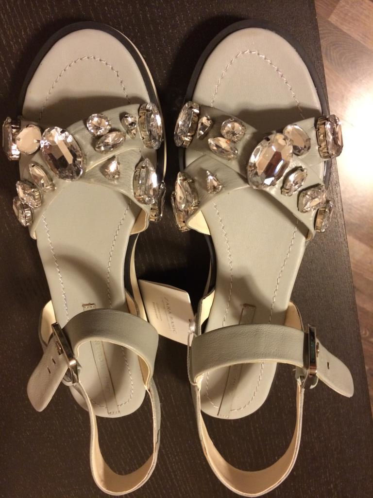 пристроено