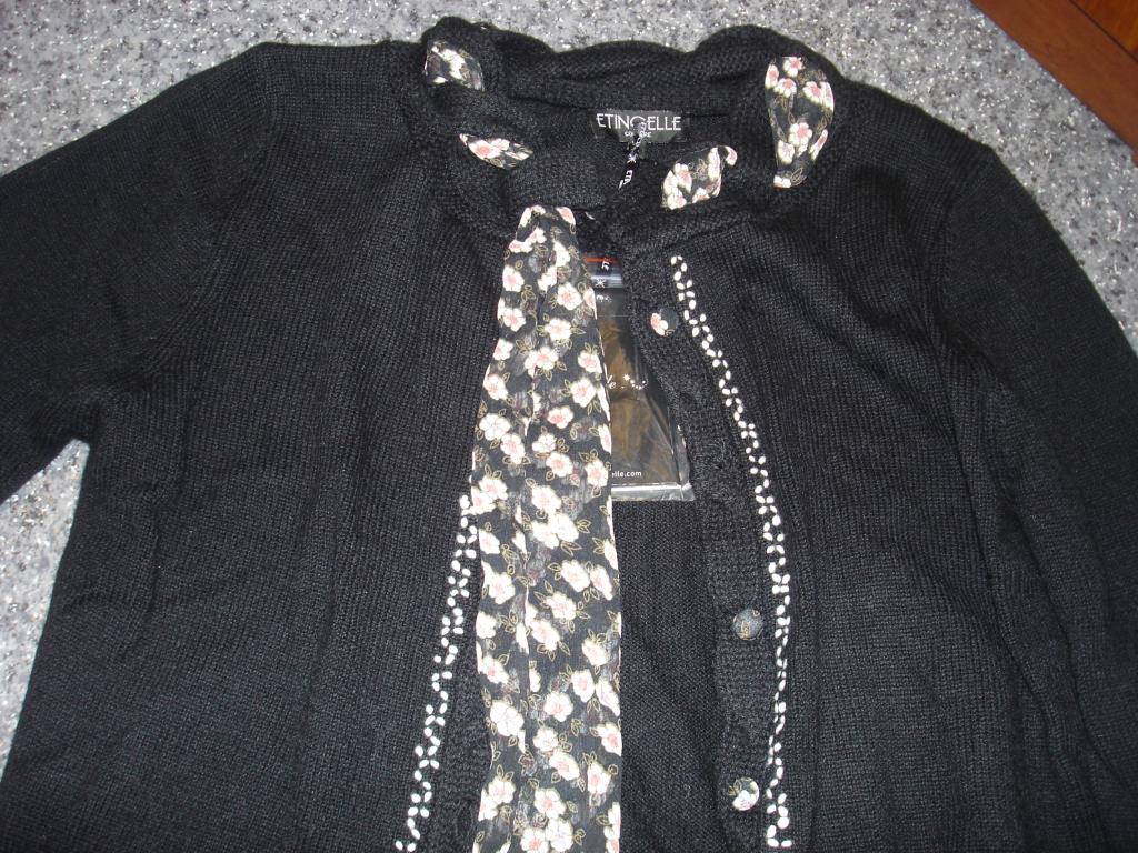 Продаю женское НОВОЕ-ЛЮБАЯ ВЕЩЬ со скидкой отдам