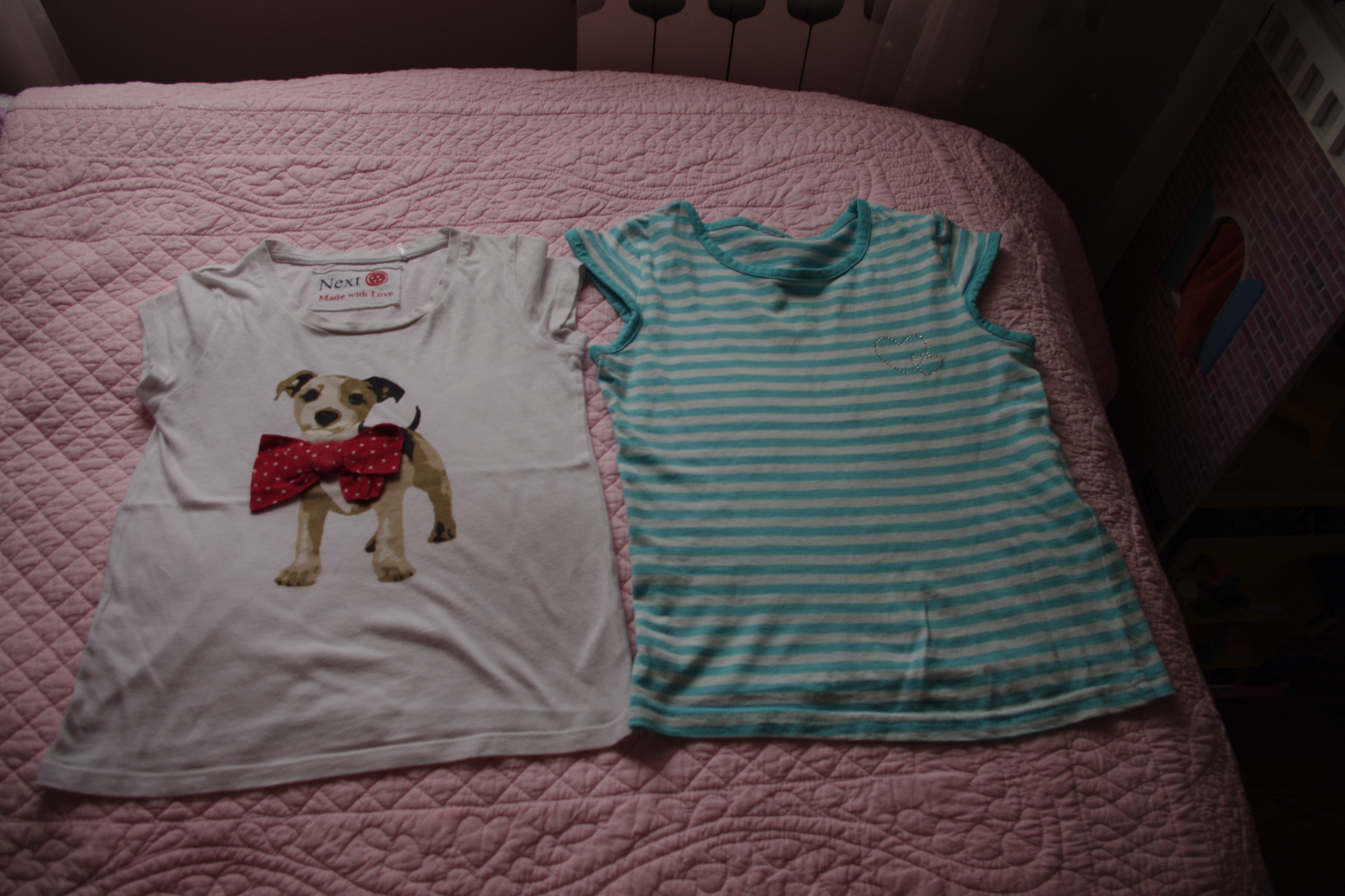 две маечки-116-100. ЗАБРАЛИ