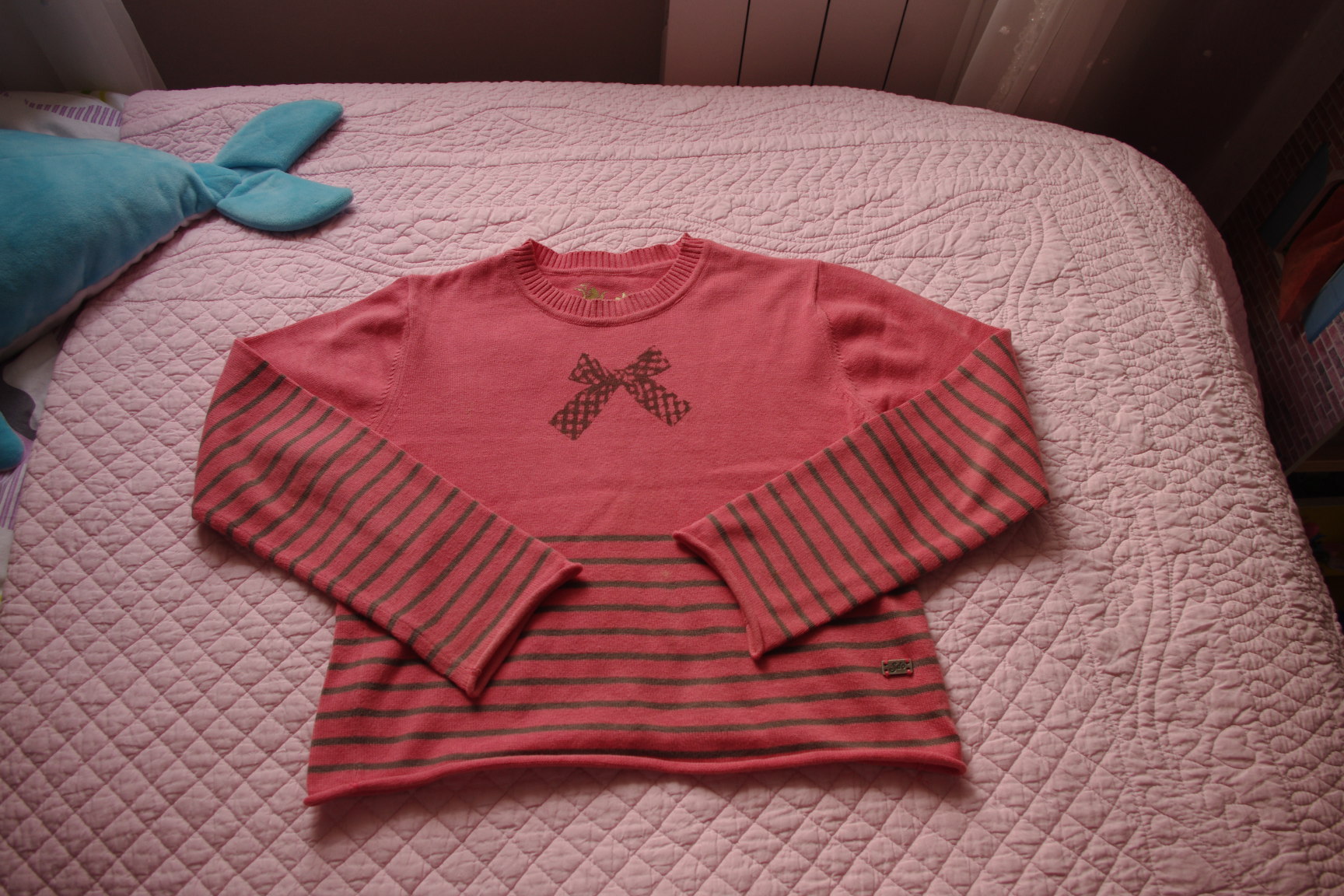 свитерок франция-128-300. ЗАБРАЛИ