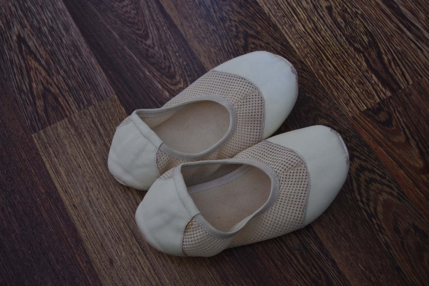 чешки-размер 34-100. ОБУВЬ ДЕТСКАЯ комиссионка