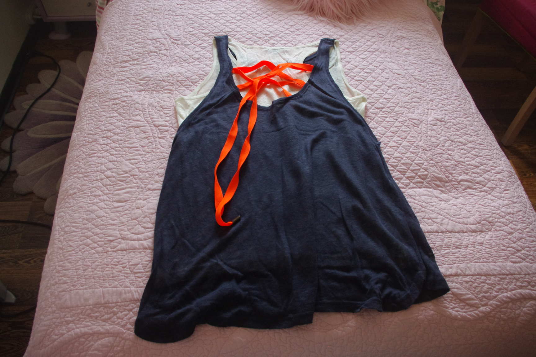 майка карамелло на спине оранжевые ленты-С-900. ЗАБРАЛИ