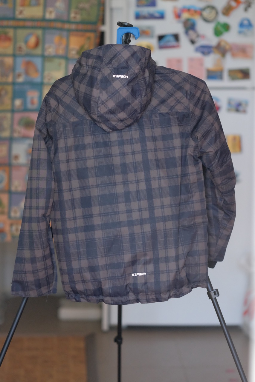 Куртка зимняя aisp* рост 140,  1000 руб.. ПРИСТРОЕНО