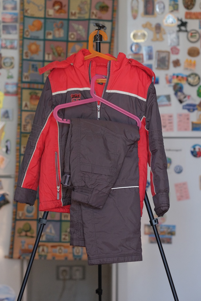 Костюм осень-весна рост 122,  1000 руб.. ПРИСТРОЕНО