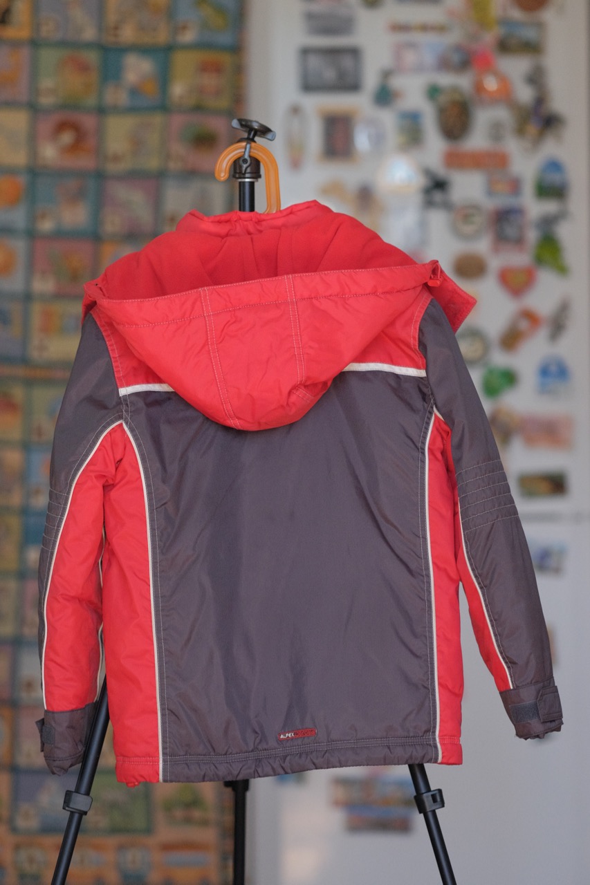 Костюм осень-весна рост 122,  1000 руб.. ПРИСТРОЕНО