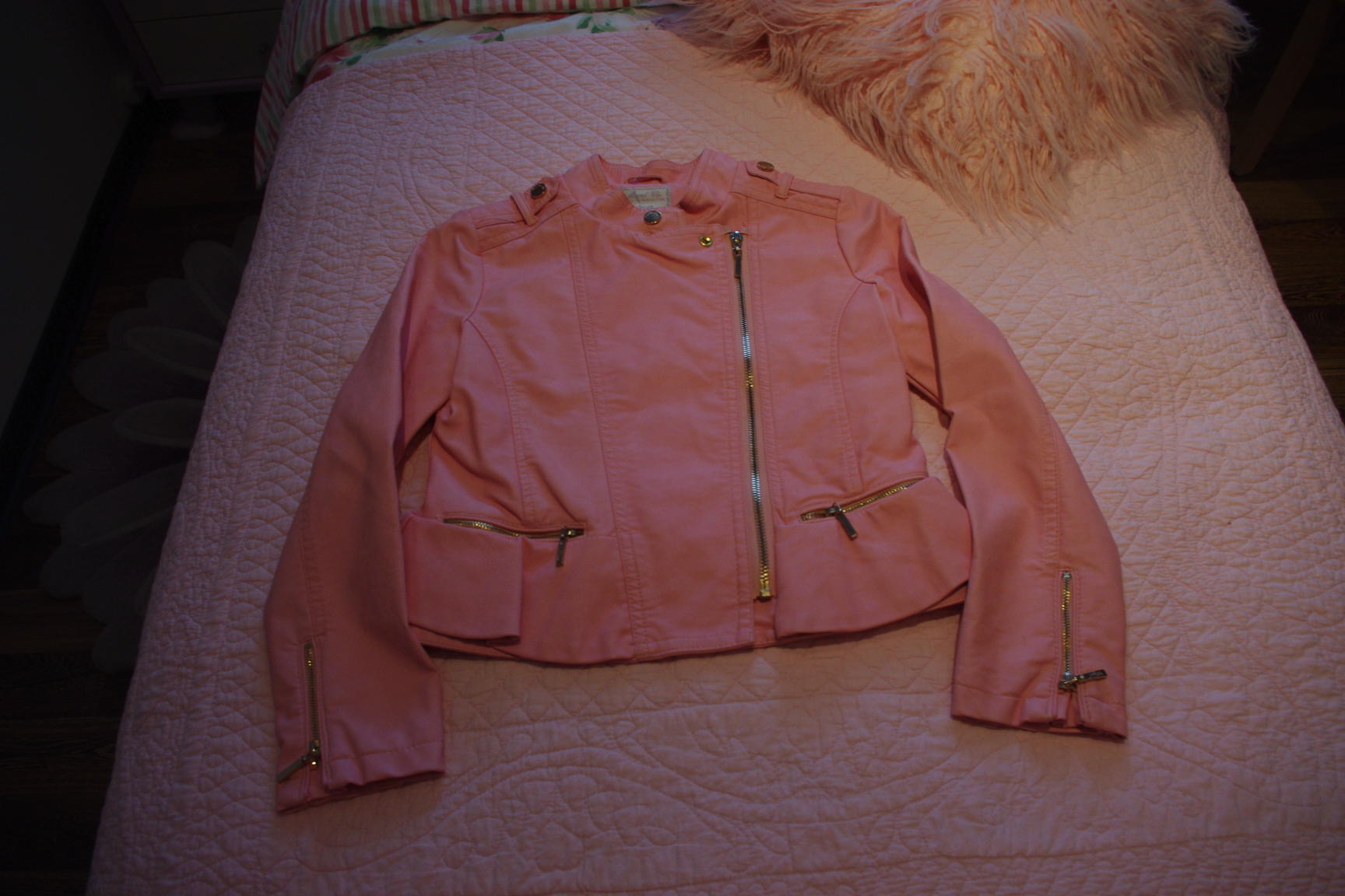 140-курточка майораль экокожа  стильная !!!-2200. ЗАБРАЛИ