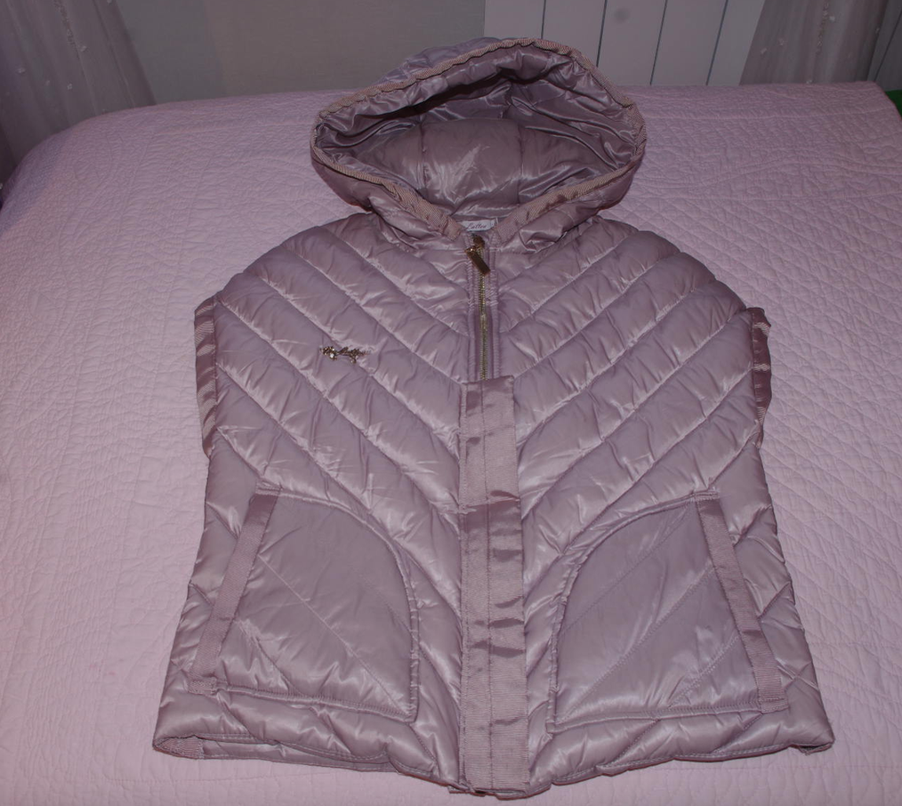 Вия Латте Италия желетка теплая-146-2000. ОДЕЖДА ДЕВОЧКЕ 146 РОСТ