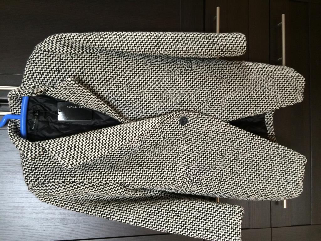 Пальто 42 ПРОДАМ НОВОЕ 2500,00. Было и УШЛО)))