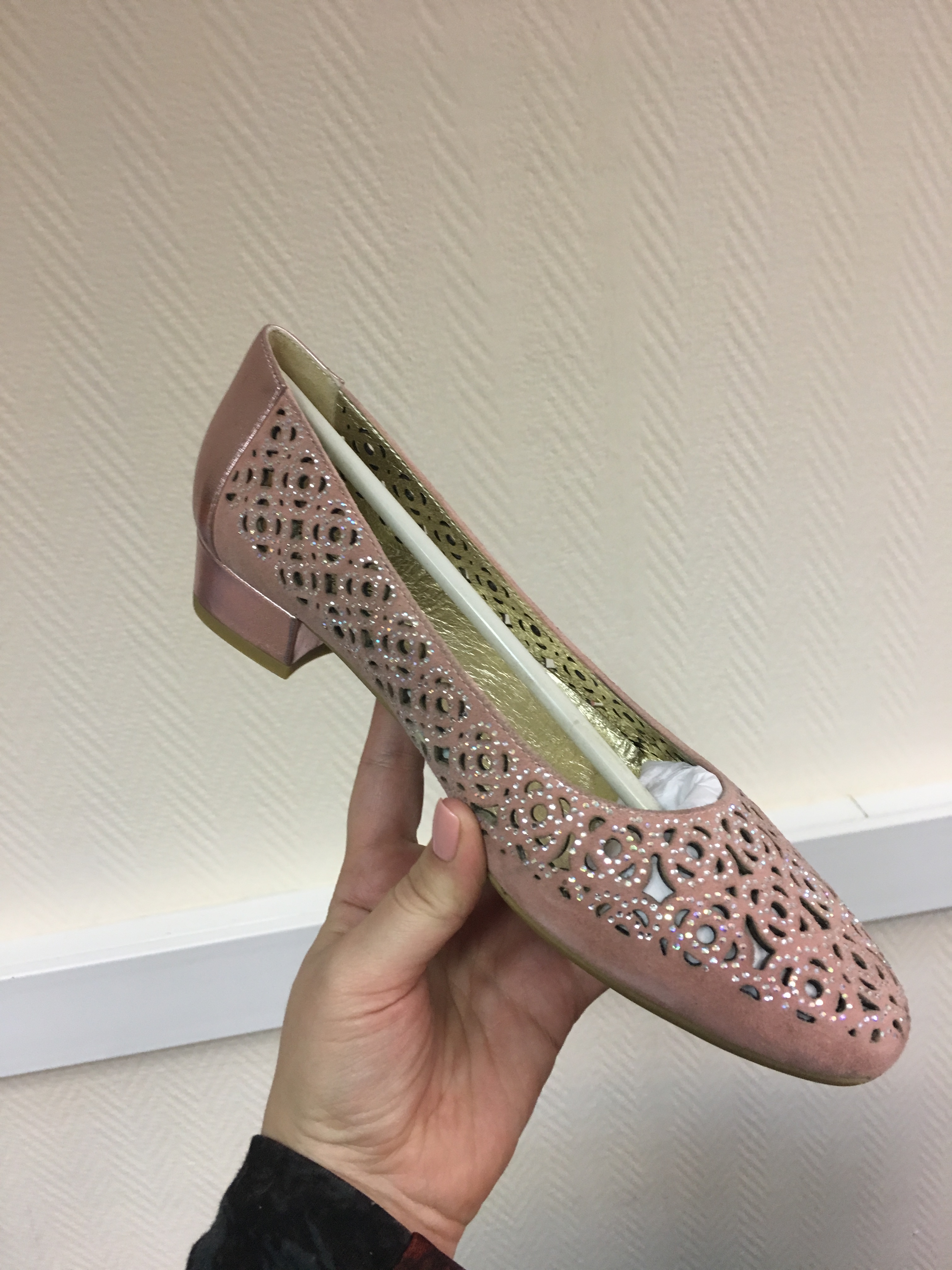 ПРИСТРОЙ взрослой обуви--ТОЛЬКО НОВОЕ