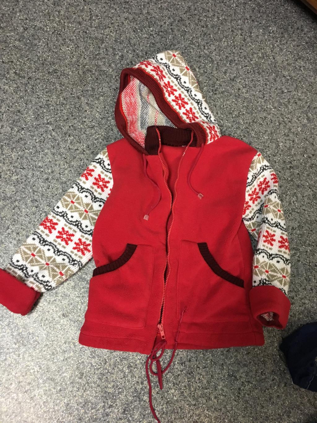 продам для девочки б/у мало совсем