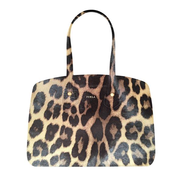 14. PIPER L DOME    BII7  34.5 х 29 х 15.5   239 е. 