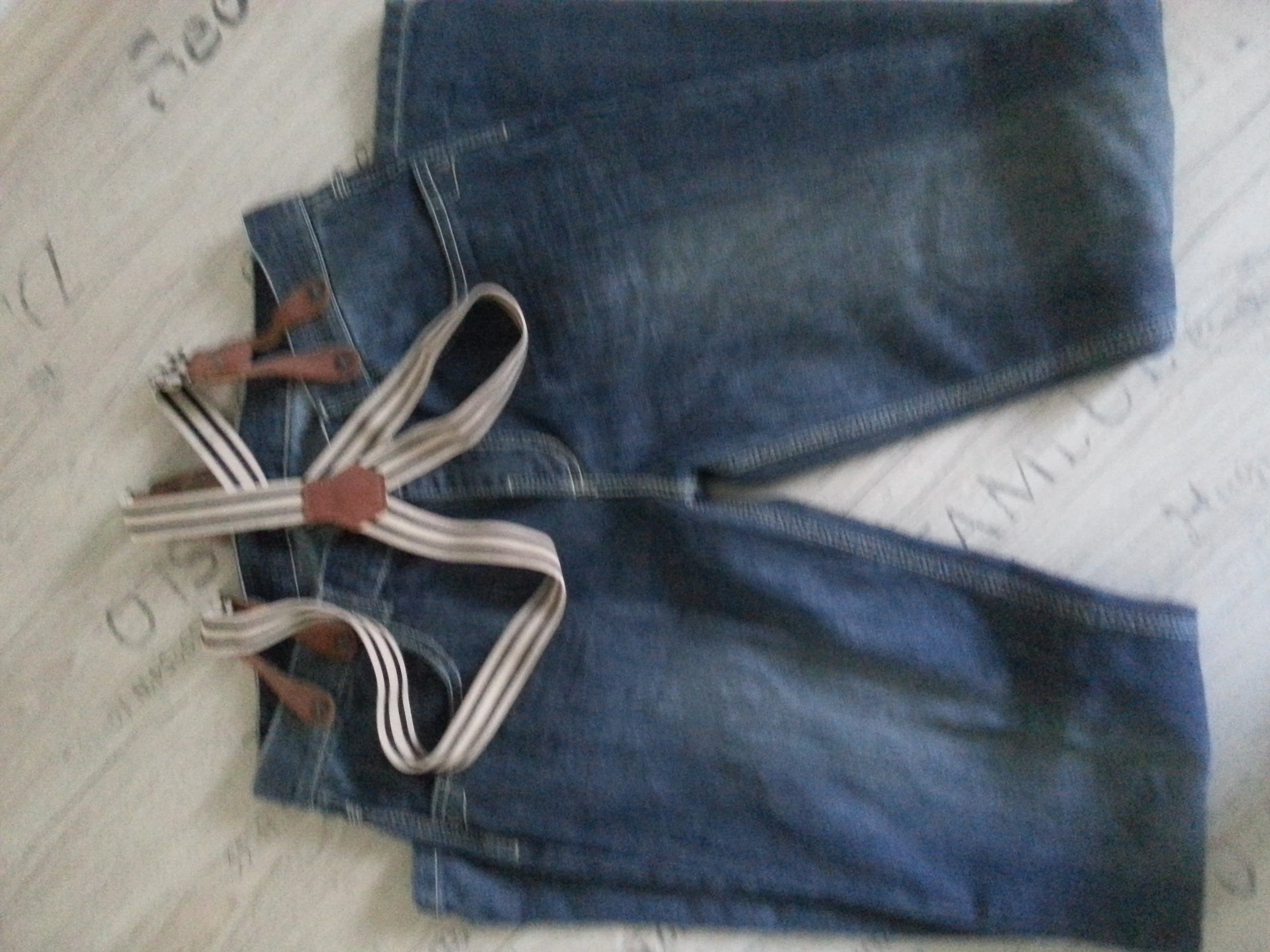 Джинцы для мальчика с подтяжками рост 170 см. вещи и обувь для подростка