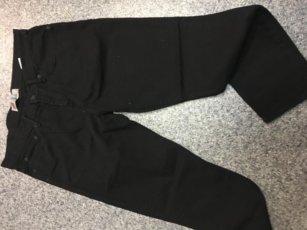 Продаю для мальчика Б\У очень мало