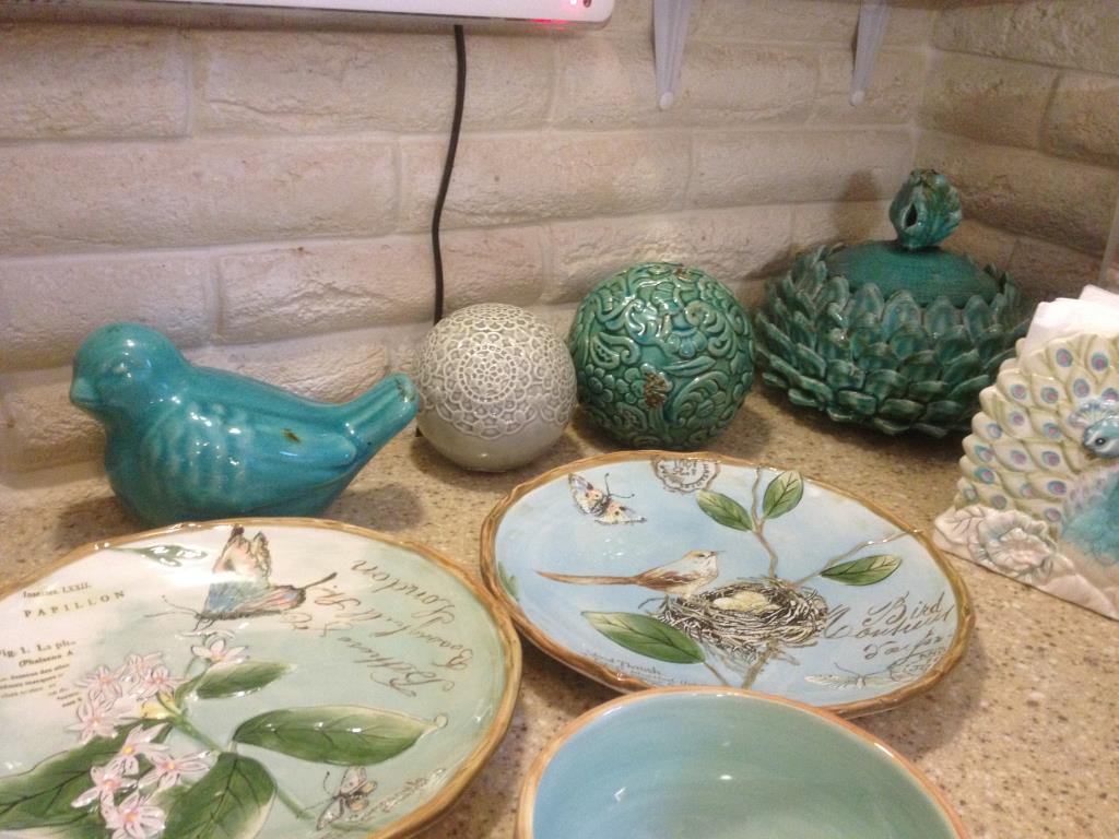 Красивая посуда от Тельмы и Луизы.