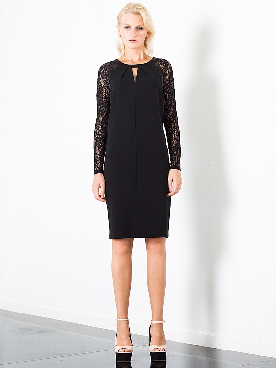 2137510ar0299. Платья и туники