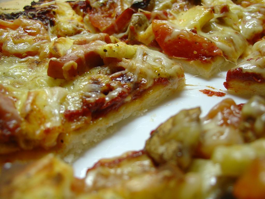 Пицца . Вкусно