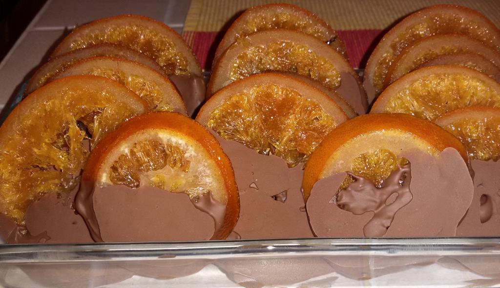 Карамельные апельсины в шоколаде. Вкусно