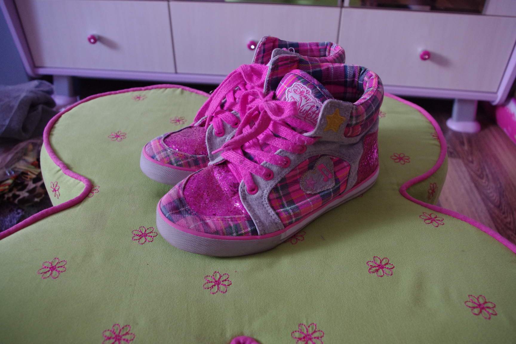 кеды Дисней куплены в париже-33-600. ОБУВЬ ДЕТСКАЯ комиссионка