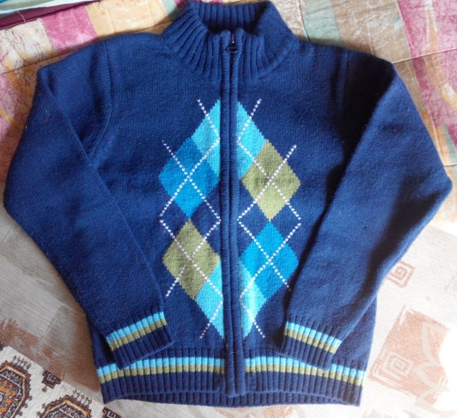 Кофта Зепелин р.140. Одежда детская б/у р.116-164