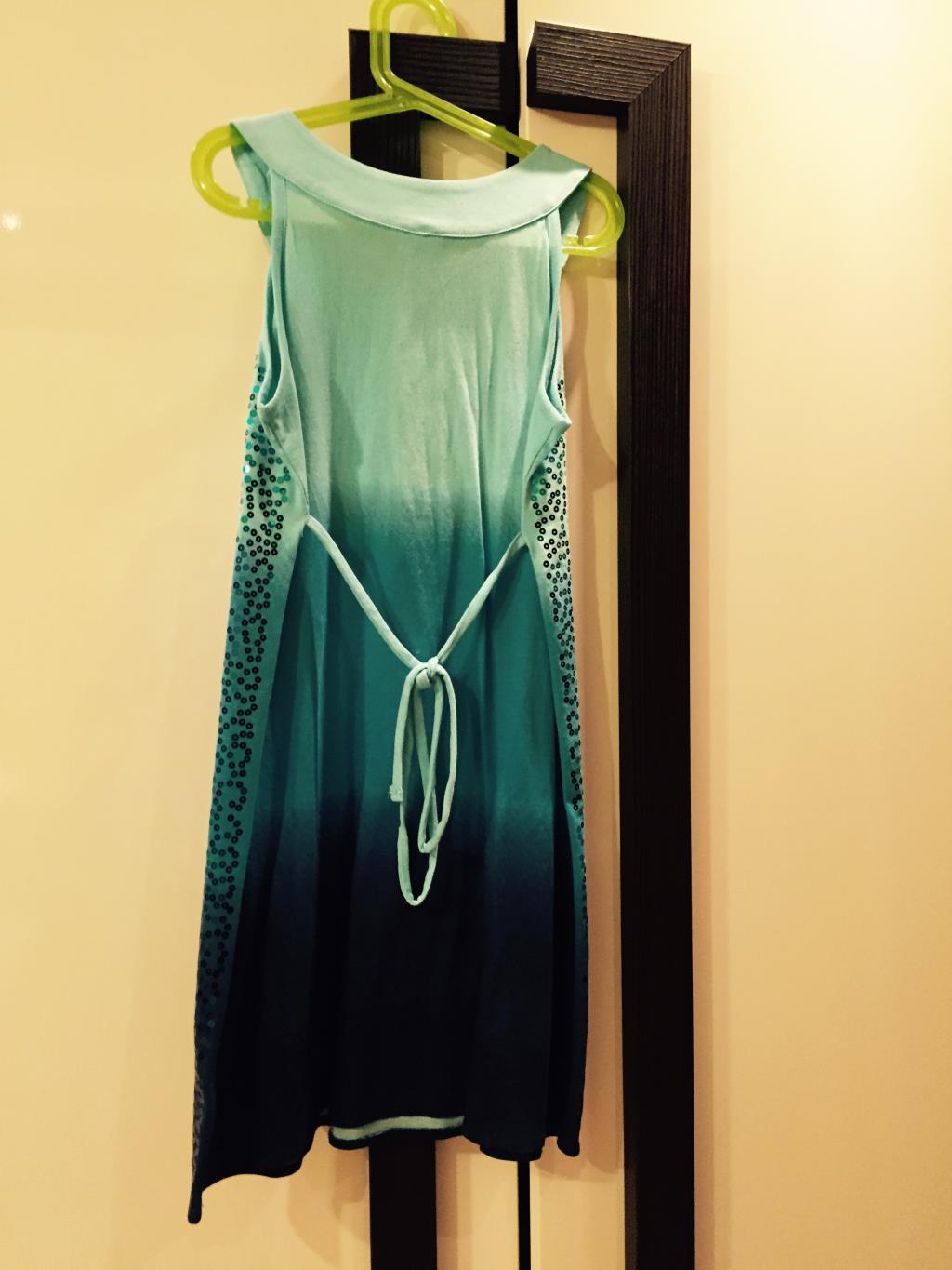 Синее платье