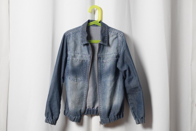 Джинсовая курточка GJ рост 134 на 8-10 лет. 400 р.. ПРИСТРОЕНО