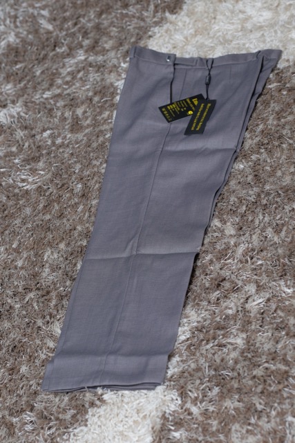 Брюки новые школьные на рост 130 и 140, по 400 руб. ПРИСТРОЕНО