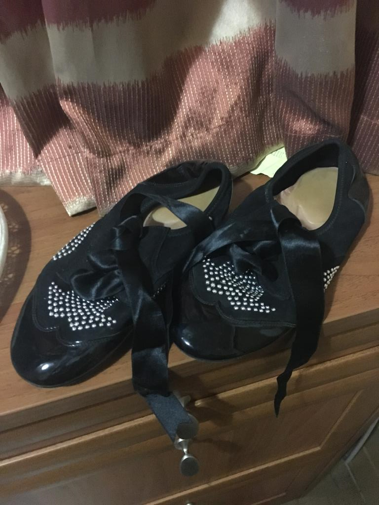 продам для девочки б/у мало совсем