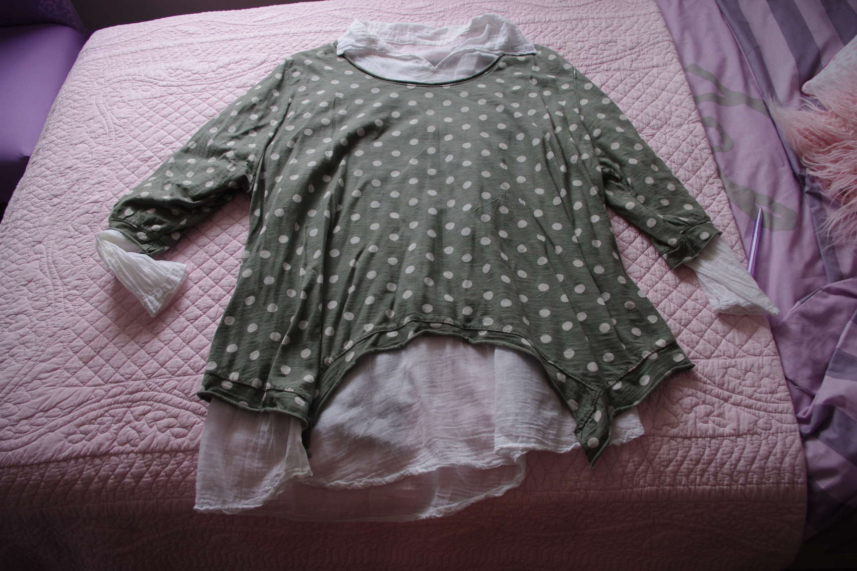 двойка белая рубашка+майка в горох-46-800. ЗАБРАЛИ