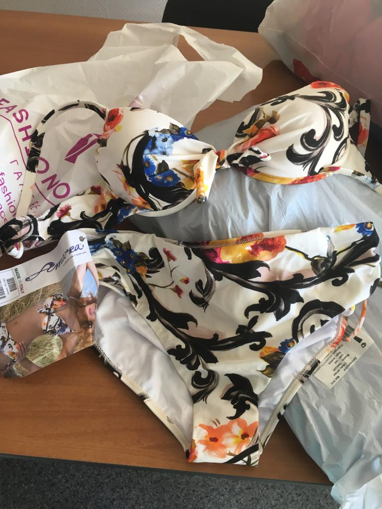 Продаю женское НОВОЕ-ЛЮБАЯ ВЕЩЬ со скидкой отдам