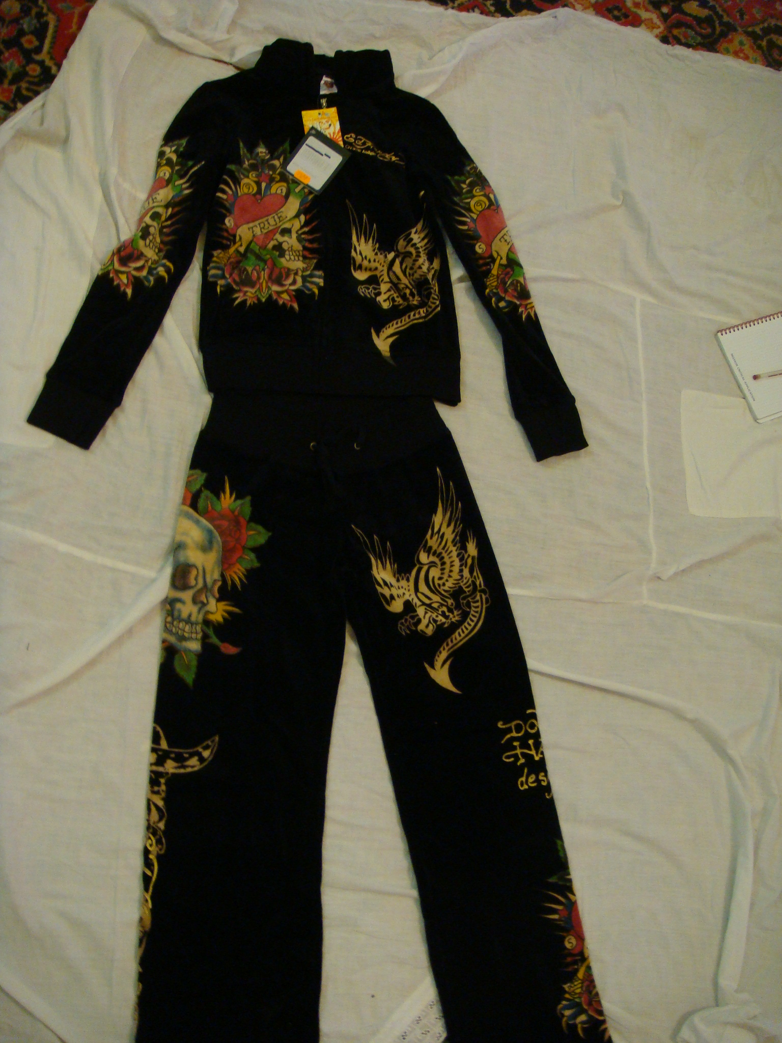 костюм велюровый 4000 размер M. 