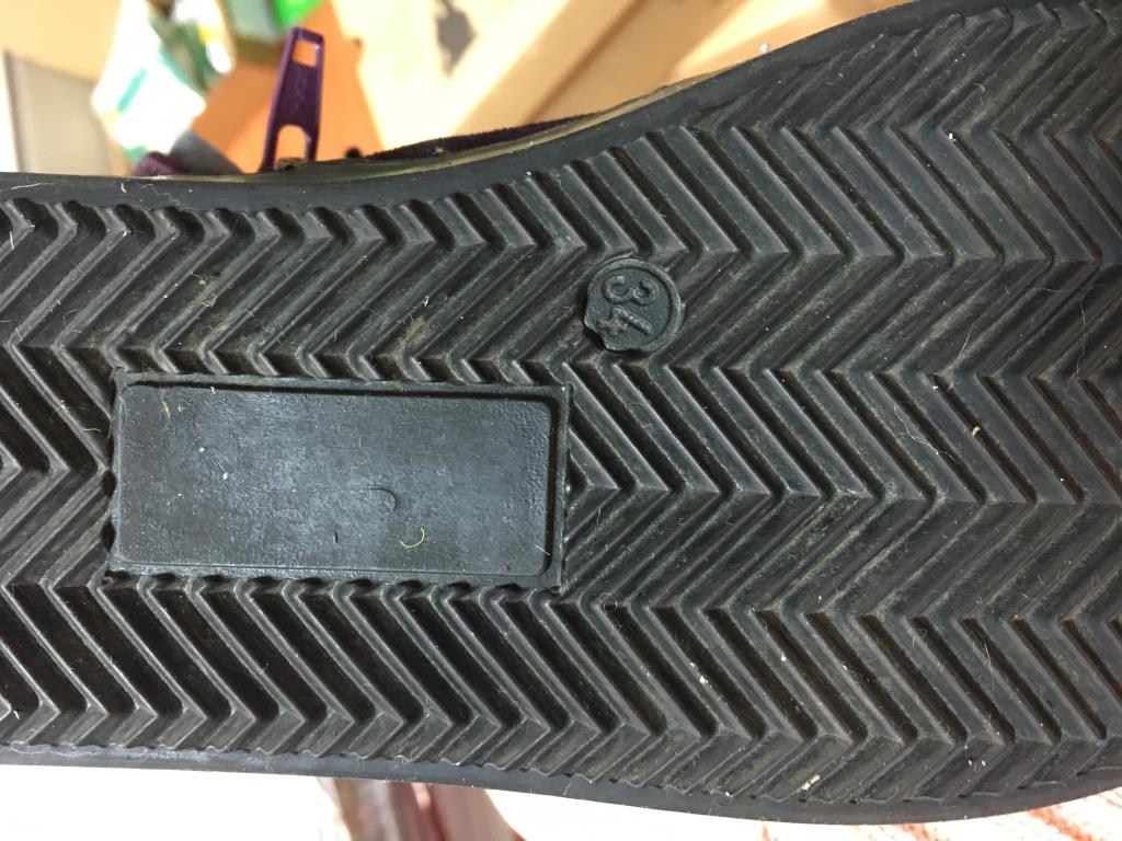 продам для девочки б/у мало совсем