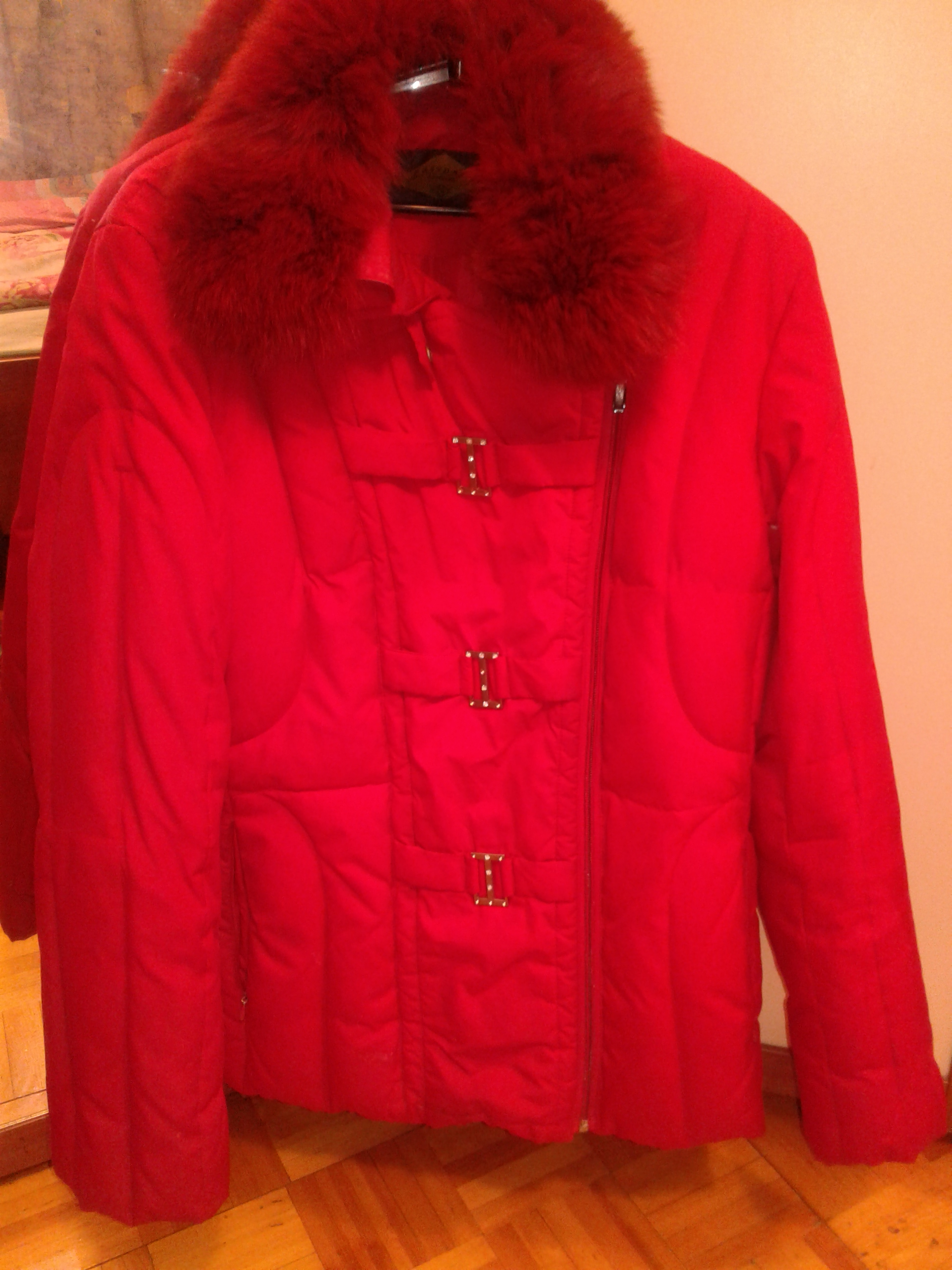 куртка пуховик р.46 400р.. Женское р.44-46