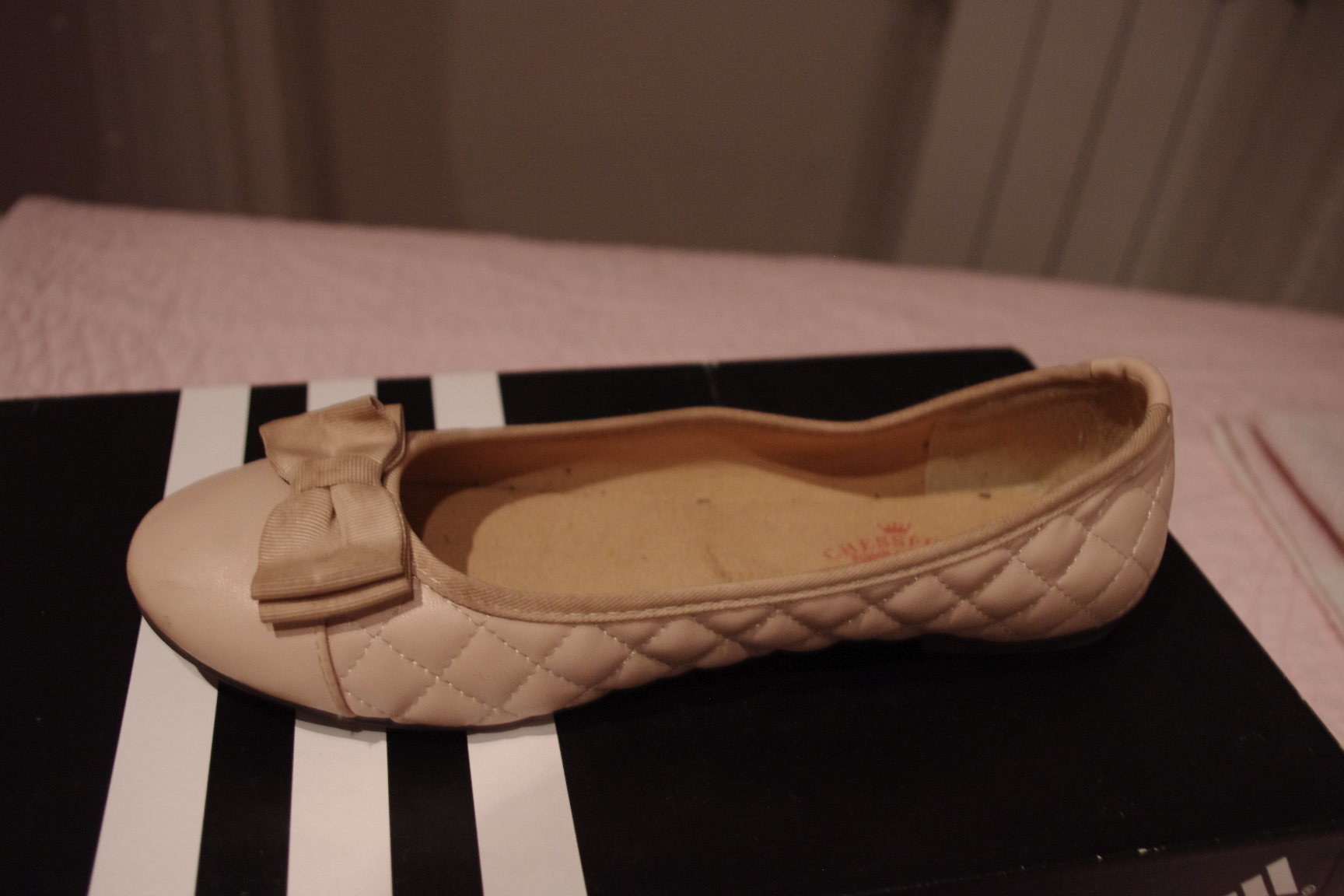 бежевые балетки-36-300. ОБУВЬ ДЕТСКАЯ комиссионка