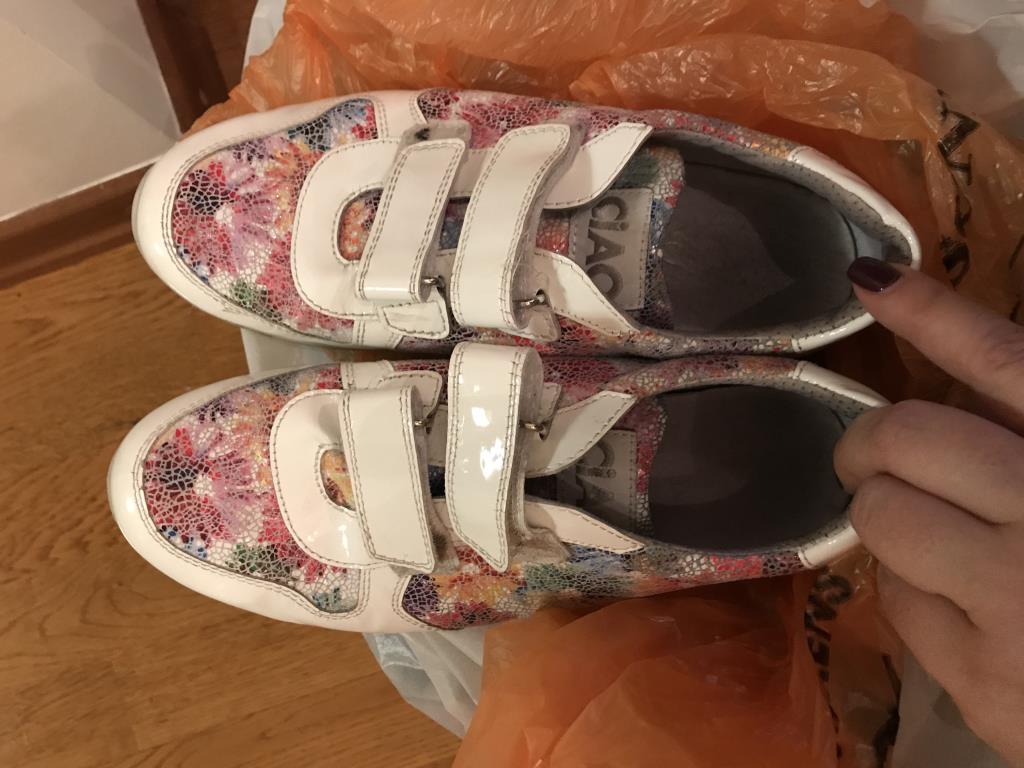 продам для девочки б/у мало совсем