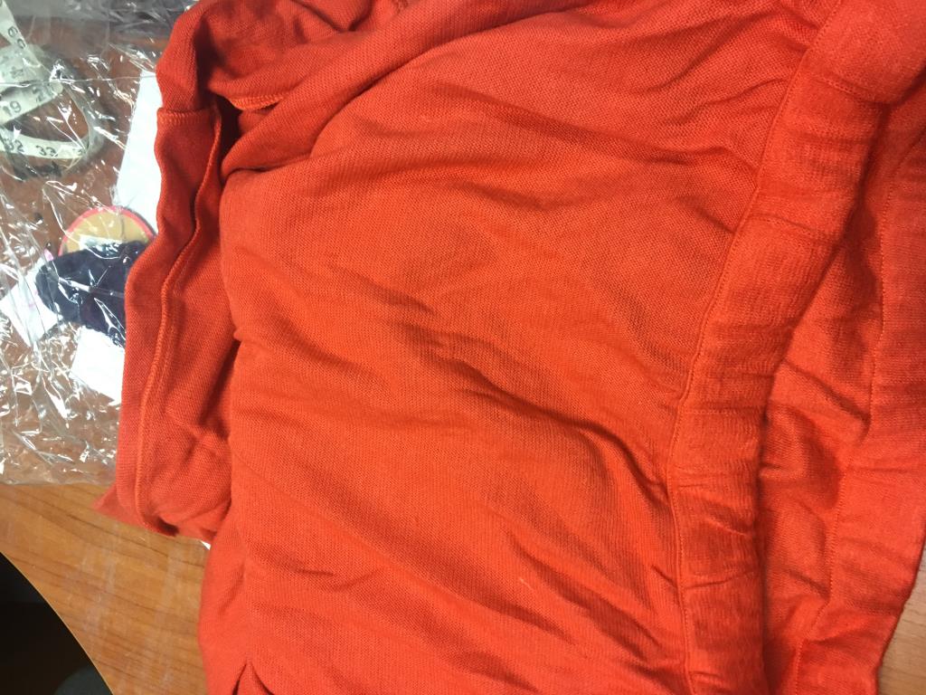 Продаю женское НОВОЕ-ЛЮБАЯ ВЕЩЬ со скидкой отдам