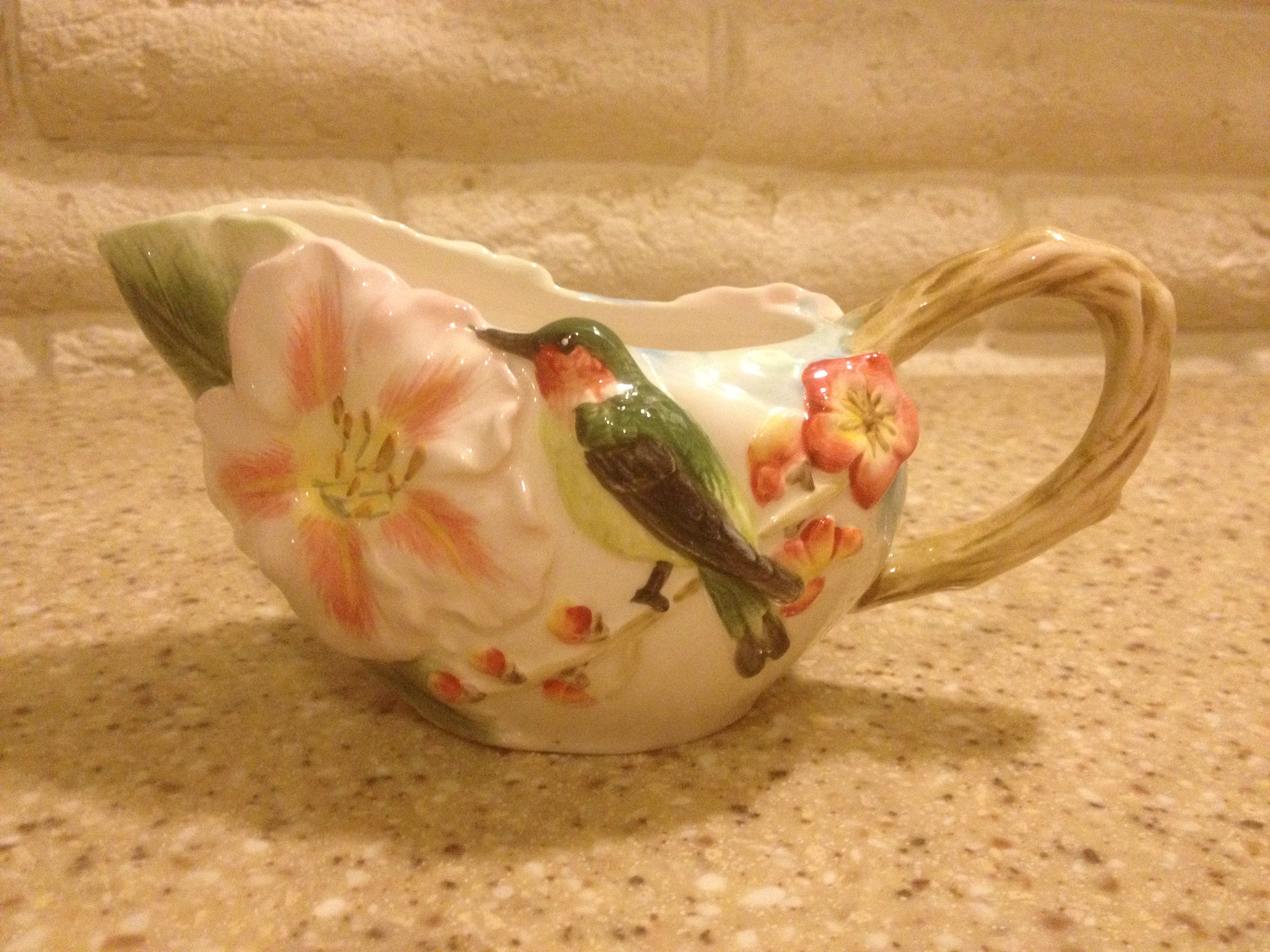 Красивая посуда от Тельмы и Луизы.