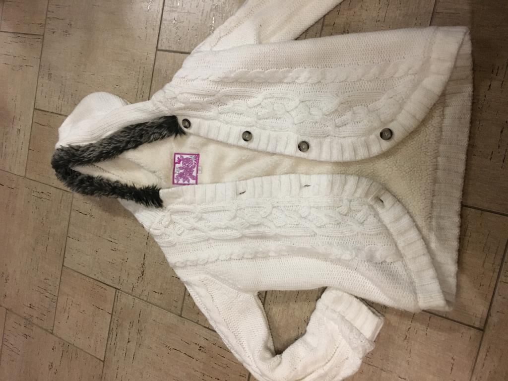 продам для девочки б/у мало совсем