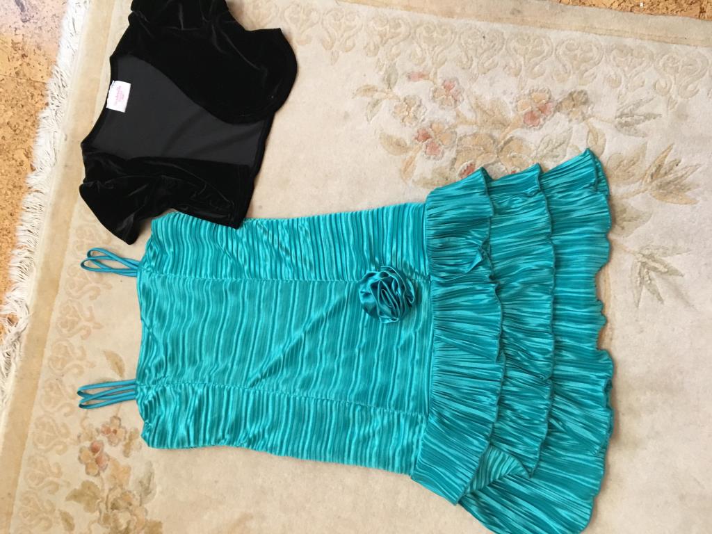 продам для девочки б/у мало совсем