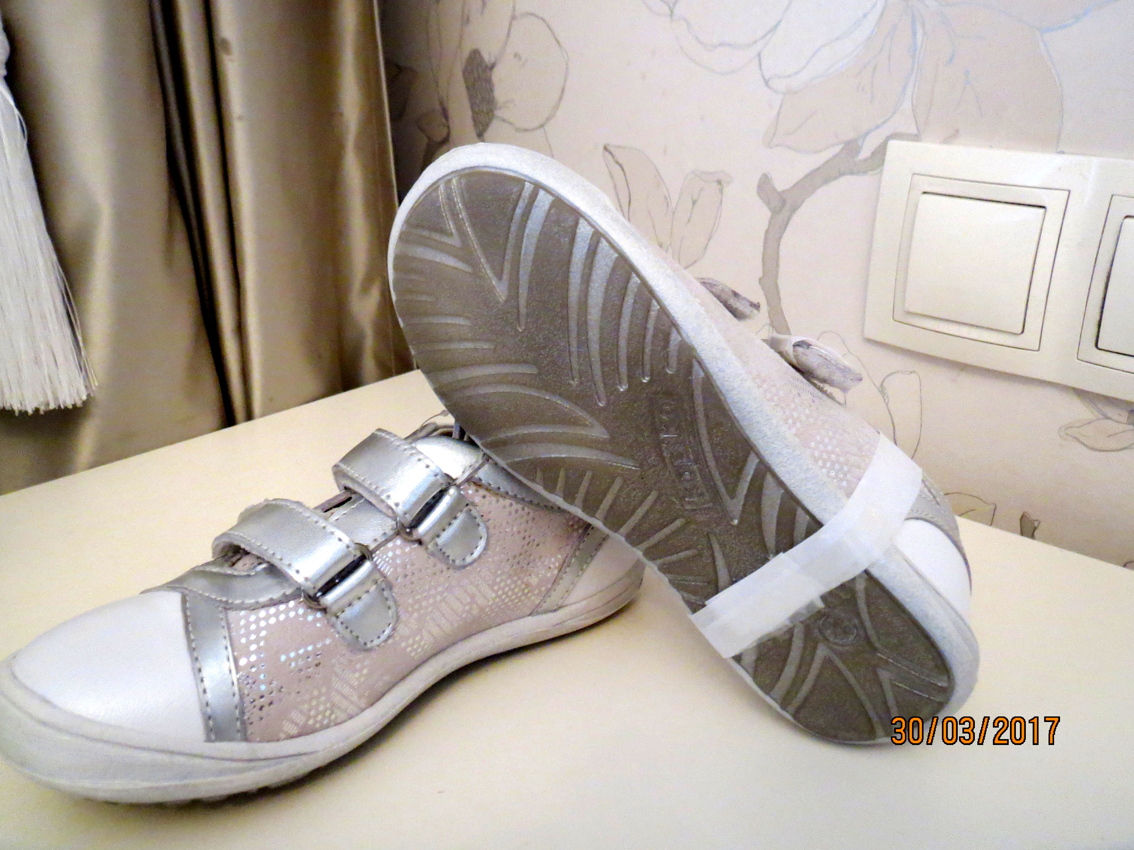 Капика кроссовки д/д новые р. 28. Обувь