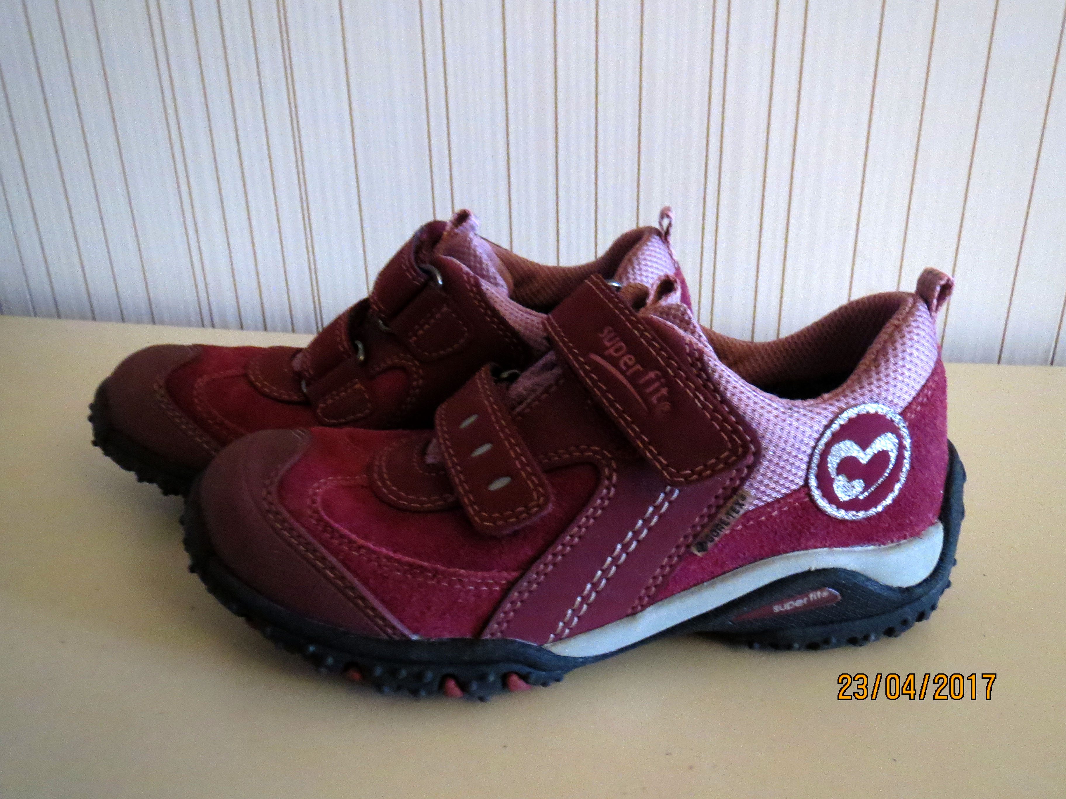 Superfit  кроссовки д/д р. 30. Обувь