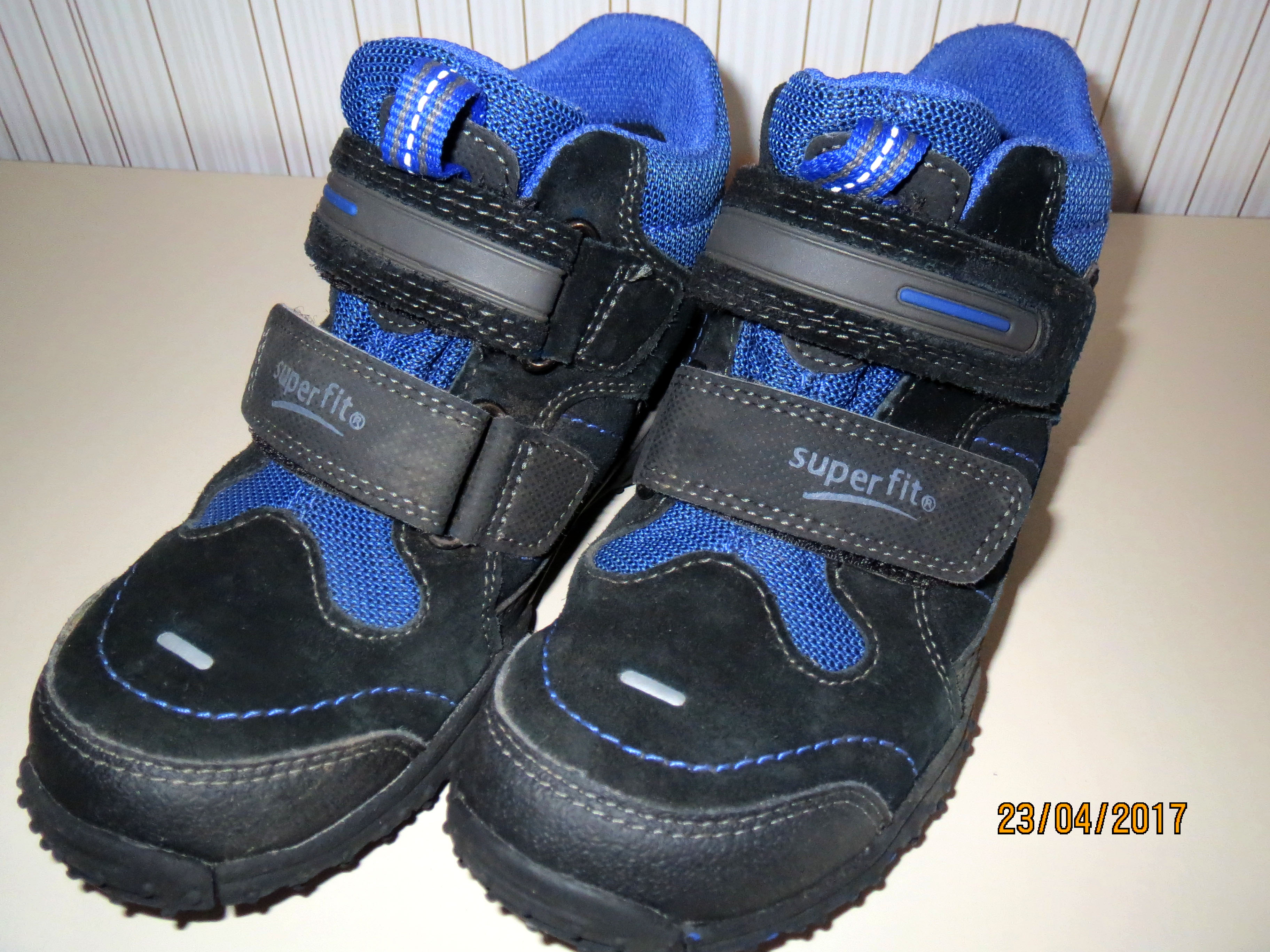 Superfit  кроссовки д/м  р. 31 высокие . Обувь