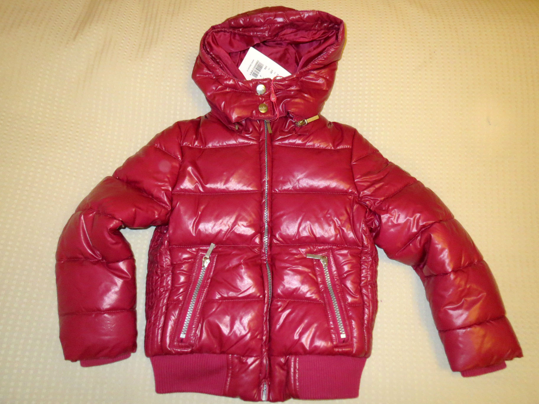 МЕК  Италия новая куртка  4 года рост 104 . Верхняя одежда новая